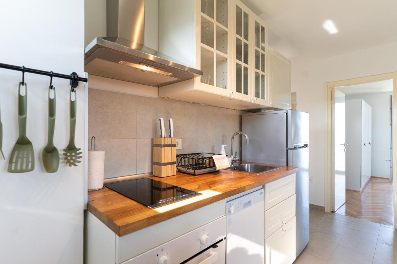 רוביני Apartment With A View מראה חיצוני תמונה